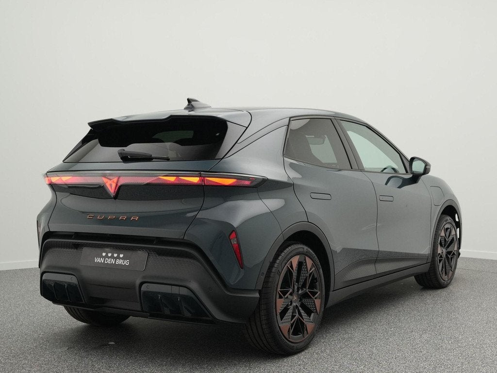CUPRA Raval Performance First Edition 56 kWh | Direct leverb, Auto's, Cupra, Overige modellen, 1535 kg, Blauw, Alcantara