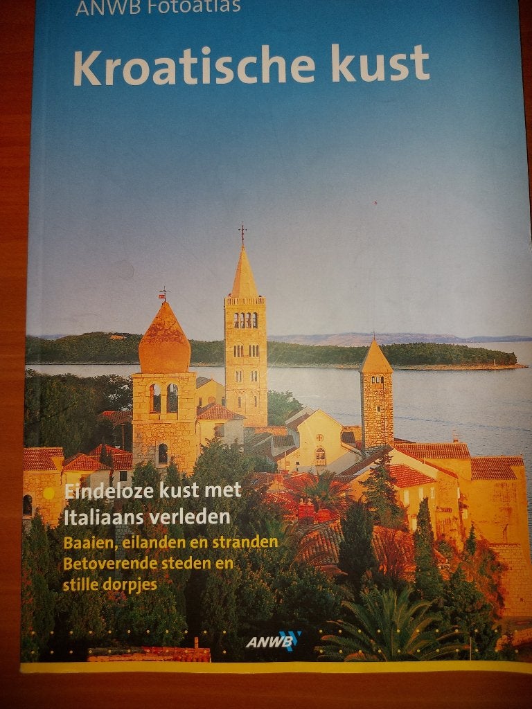 ANWB foto atlas/ reisgids: Kroatische kust., Overige merken, Europa, Ophalen of Verzenden, Zo goed als nieuw
