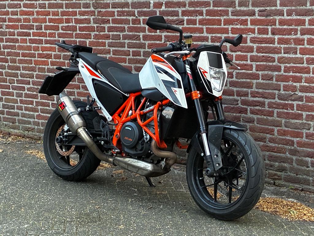 Vanaf eind juni: KTM 690 Duke R (2013) origineel in topstaat, Ophalen, Gebruikt