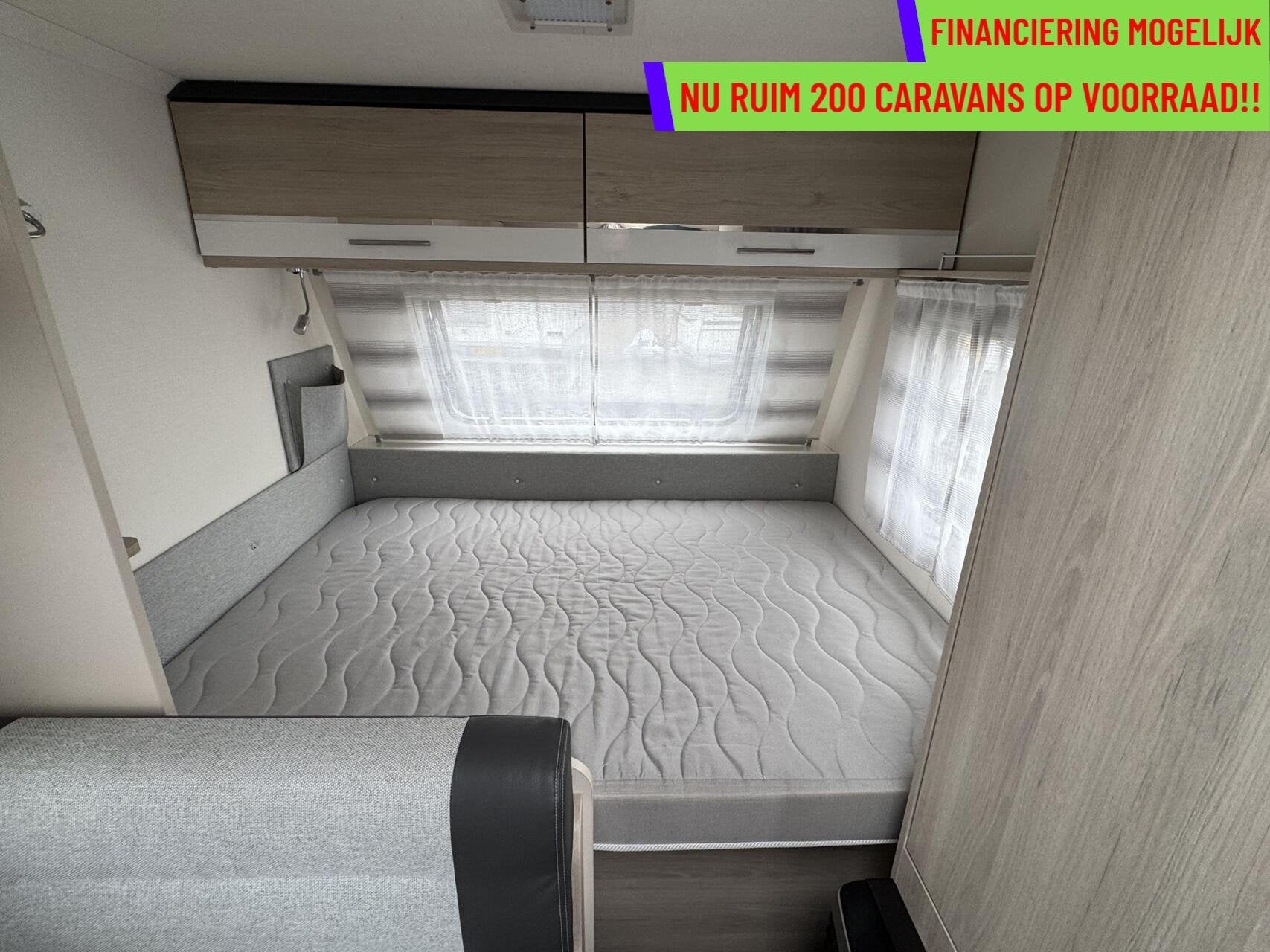 Foto 3 van CARAVELAIR ANTARES STYLE 400, DWARSBED, TREINZIT, VOORTENT,