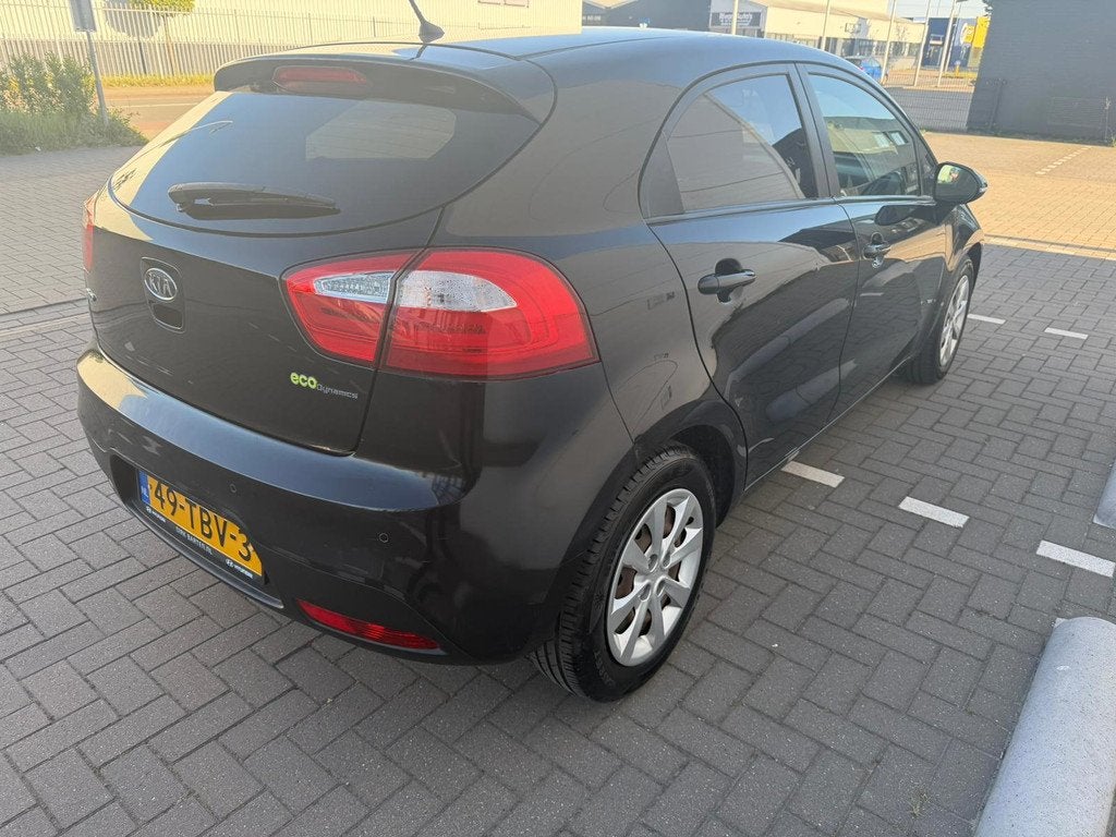 Kia Rio 1.1 CRDi Super Pack Airco Nieuwe APK, Auto's, Voorwielaandrijving, Euro 5, Gebruikt, Automatische klimaatregeling