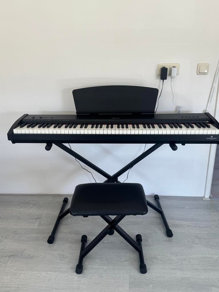 Amadeus stage 1 digitale piano, Ophalen, Zo goed als nieuw, Zwart