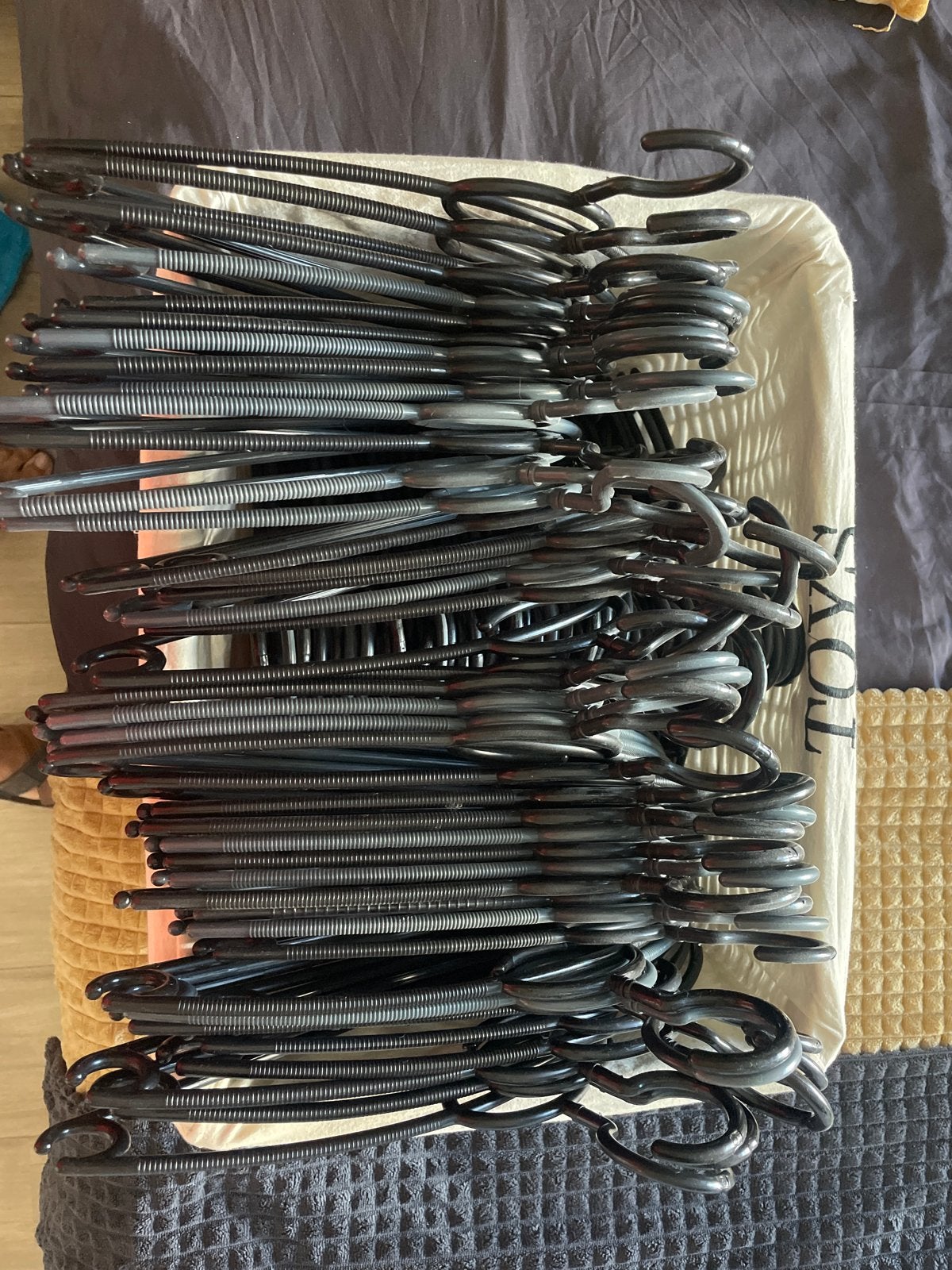 82 stuks plastic kledinghangers, Kleding | Dames, Kledinghangers, Ophalen, Gebruikt, Kunststof, Volwassenen