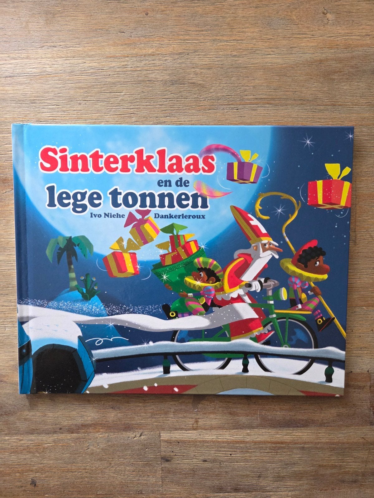 Sinterklaas en de lege tonnen - Prentenboek, Ophalen of Verzenden, Zo goed als nieuw