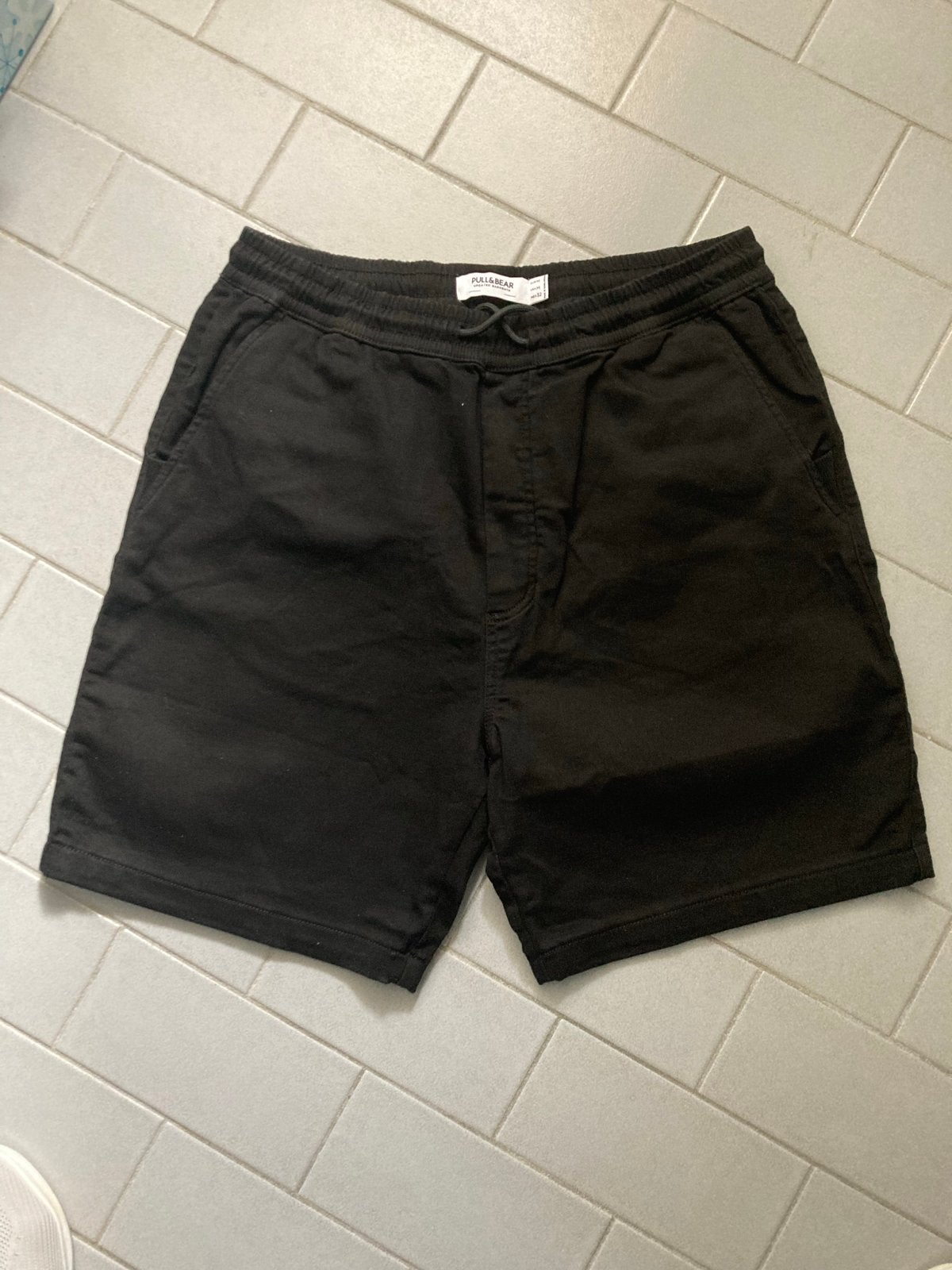 Pull&Bear Zwarte Heren Short - Maat M, Verzenden, Zo goed als nieuw, Maat 48/50 (M), Zwart