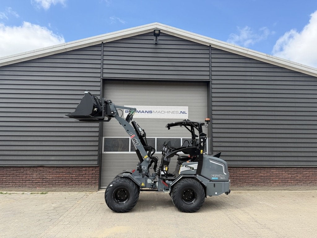 Giant G2700 X-TRA HD+ special color GREY minishovel NIEUW