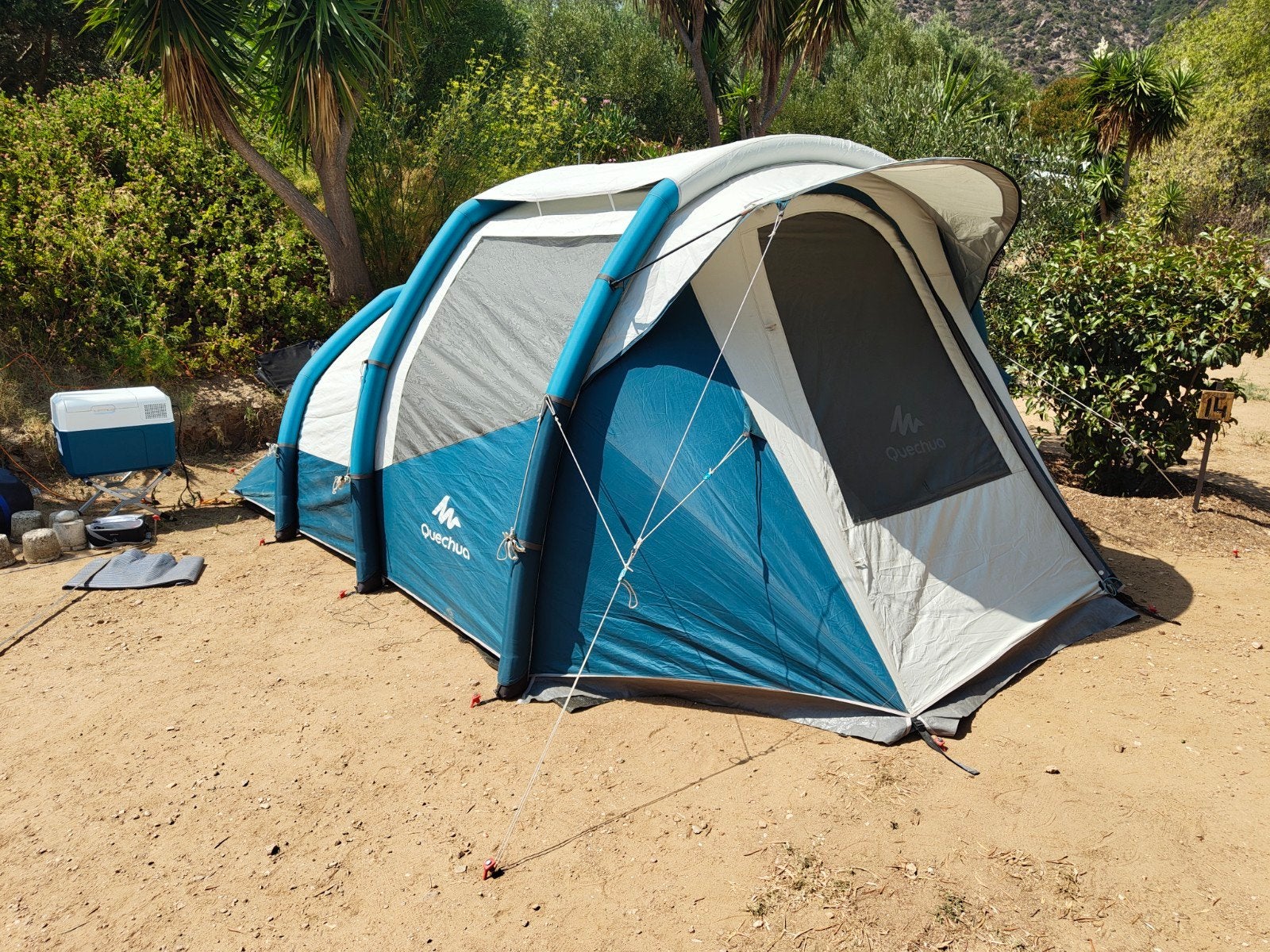 Quechua Air Seconds 4.1 Fresh & Black – 4-pers. opblaastent, Caravans en Kamperen, Tenten, Ophalen, Gebruikt, Tot en met 4