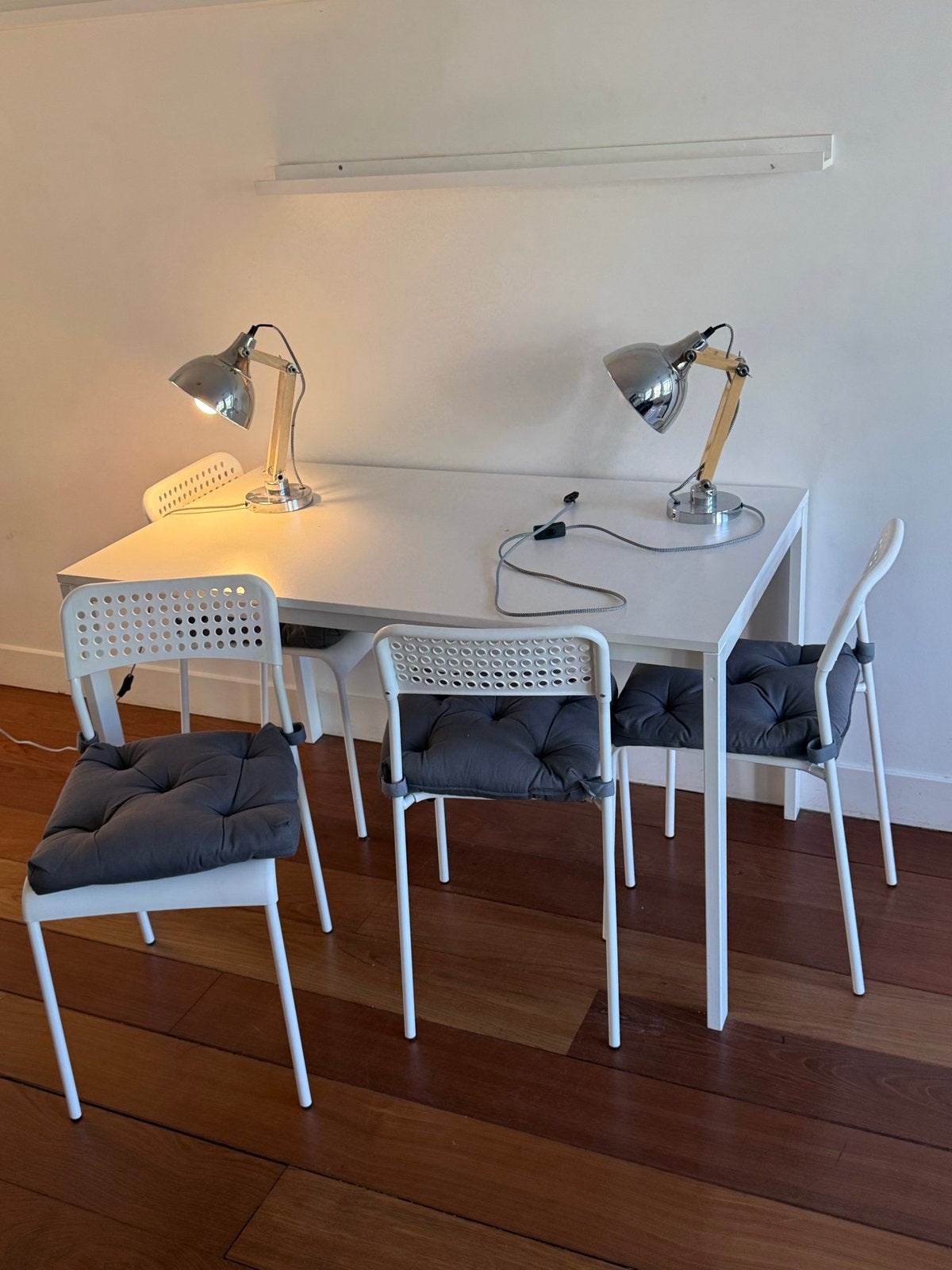 Mooie witte tafel met 4 stoelen, Ophalen, Gebruikt, 100 tot 150 cm, 50 tot 100 cm
