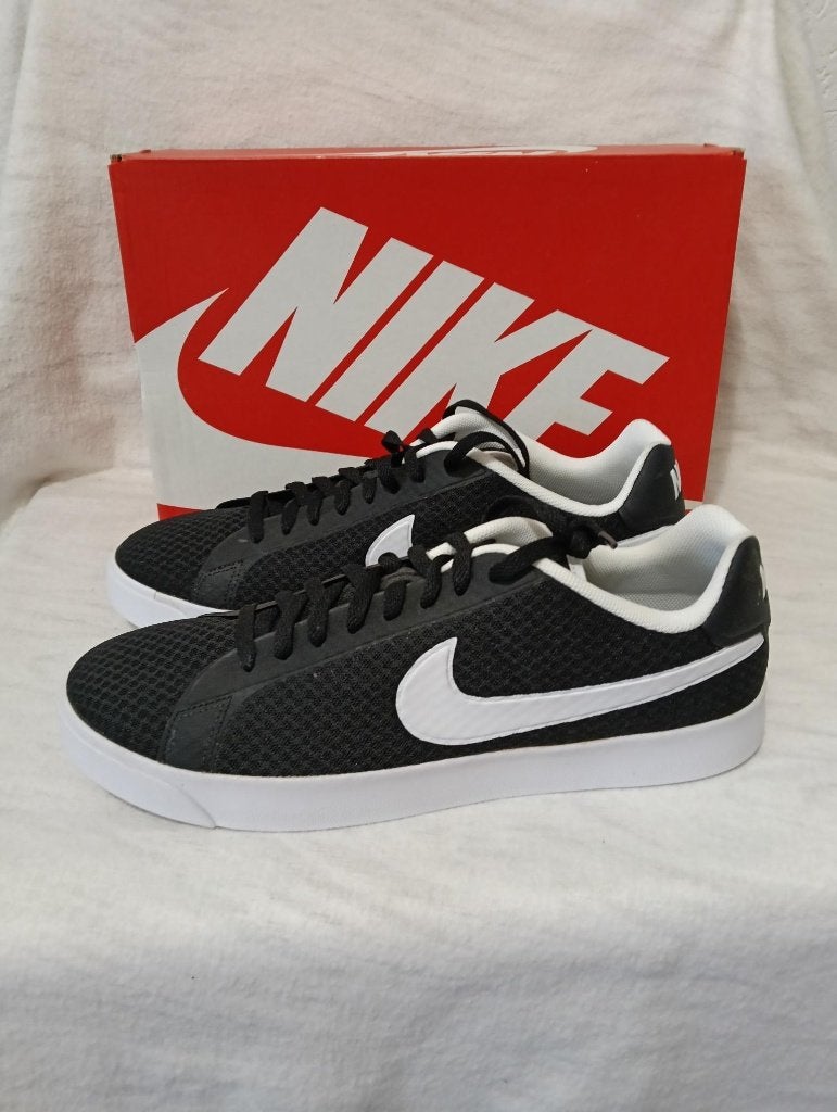 1543 NIEUW Nike Court Royale LW TXT maat 47,5, Zwart, Nike, Nieuw, Ophalen of Verzenden