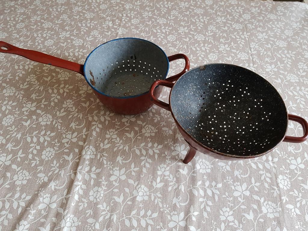 2 decoratieve emaille vergieten, Verzenden