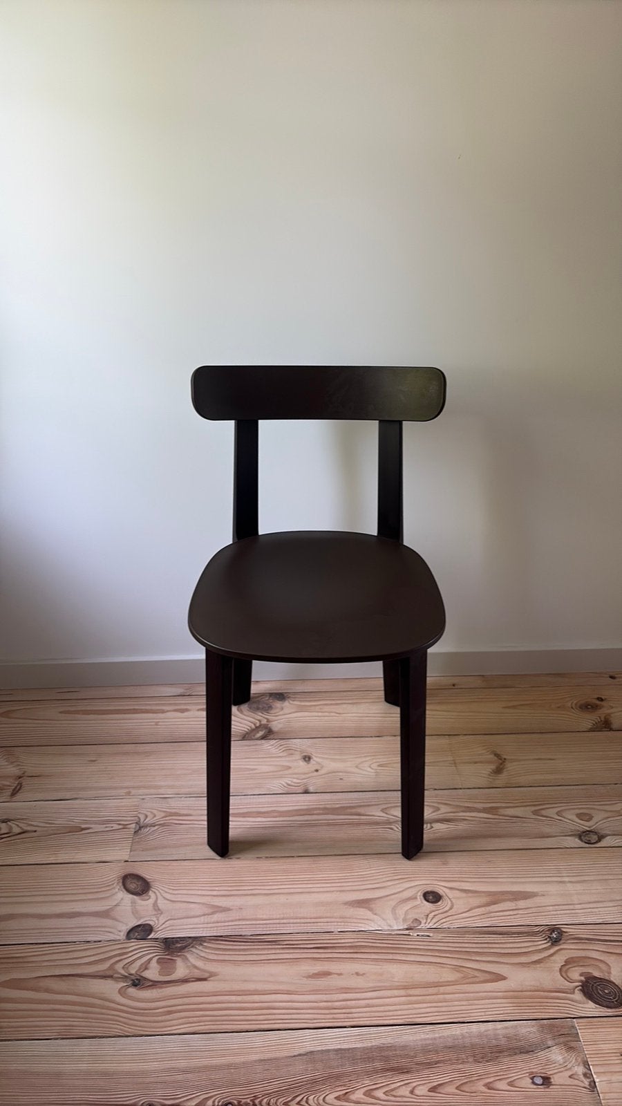 Vitra All plastic eetkamerstoel, Huis en Inrichting, Stoelen, Ophalen, Kunststof, Gebruikt, Bruin
