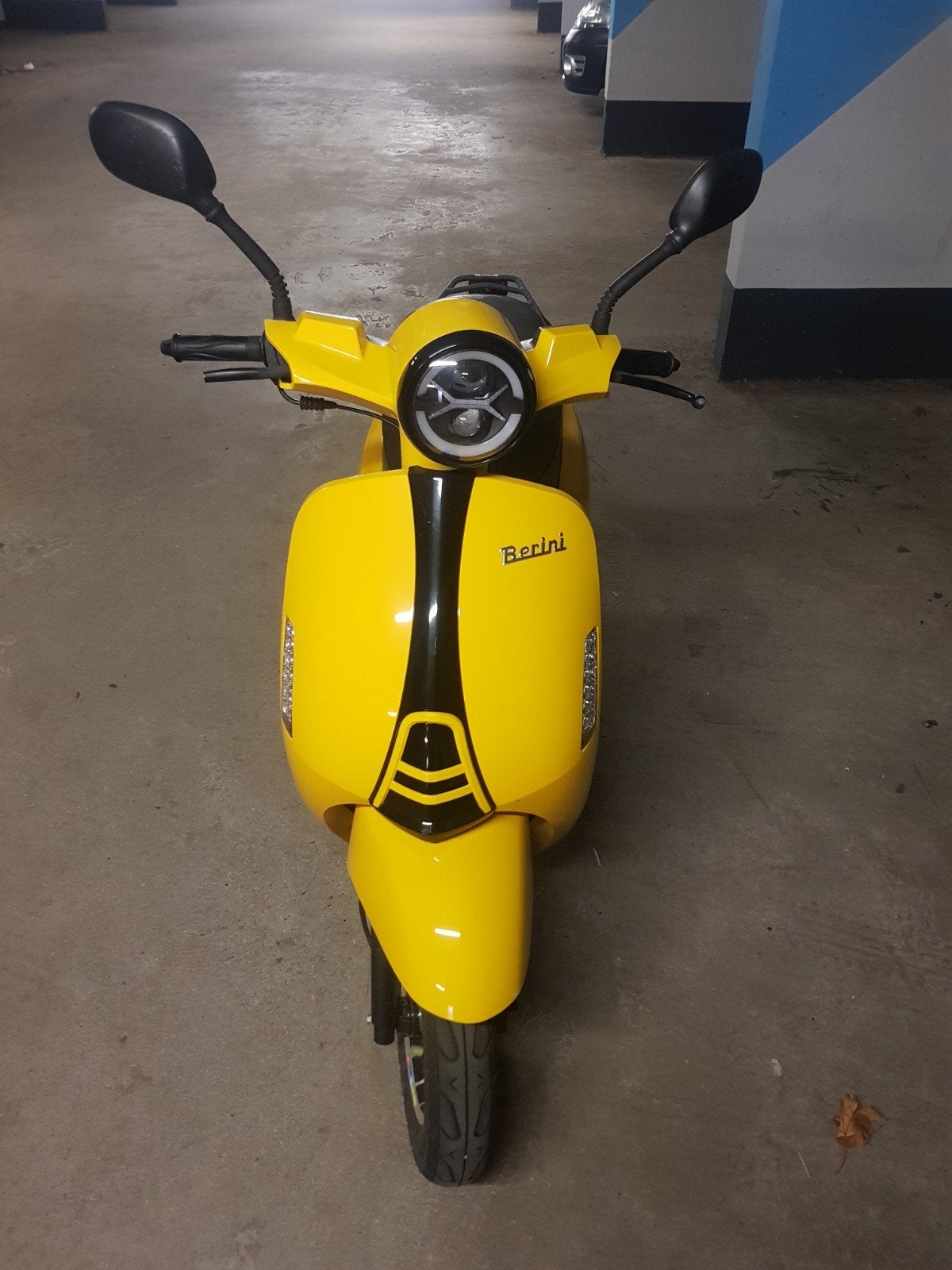te koop killerbee scooter bj 2020, Fietsen en Brommers, Ophalen, Zo goed als nieuw, Benzine, Overige merken