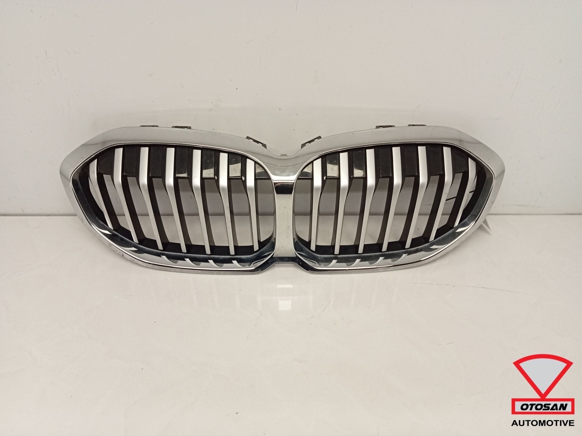 BMW 1-Serie F40 Front Grille 2019+ 7450959, Petuelring 130
80788  Munich, DE, Gebruikt, Info@bmw.de, Ophalen of Verzenden