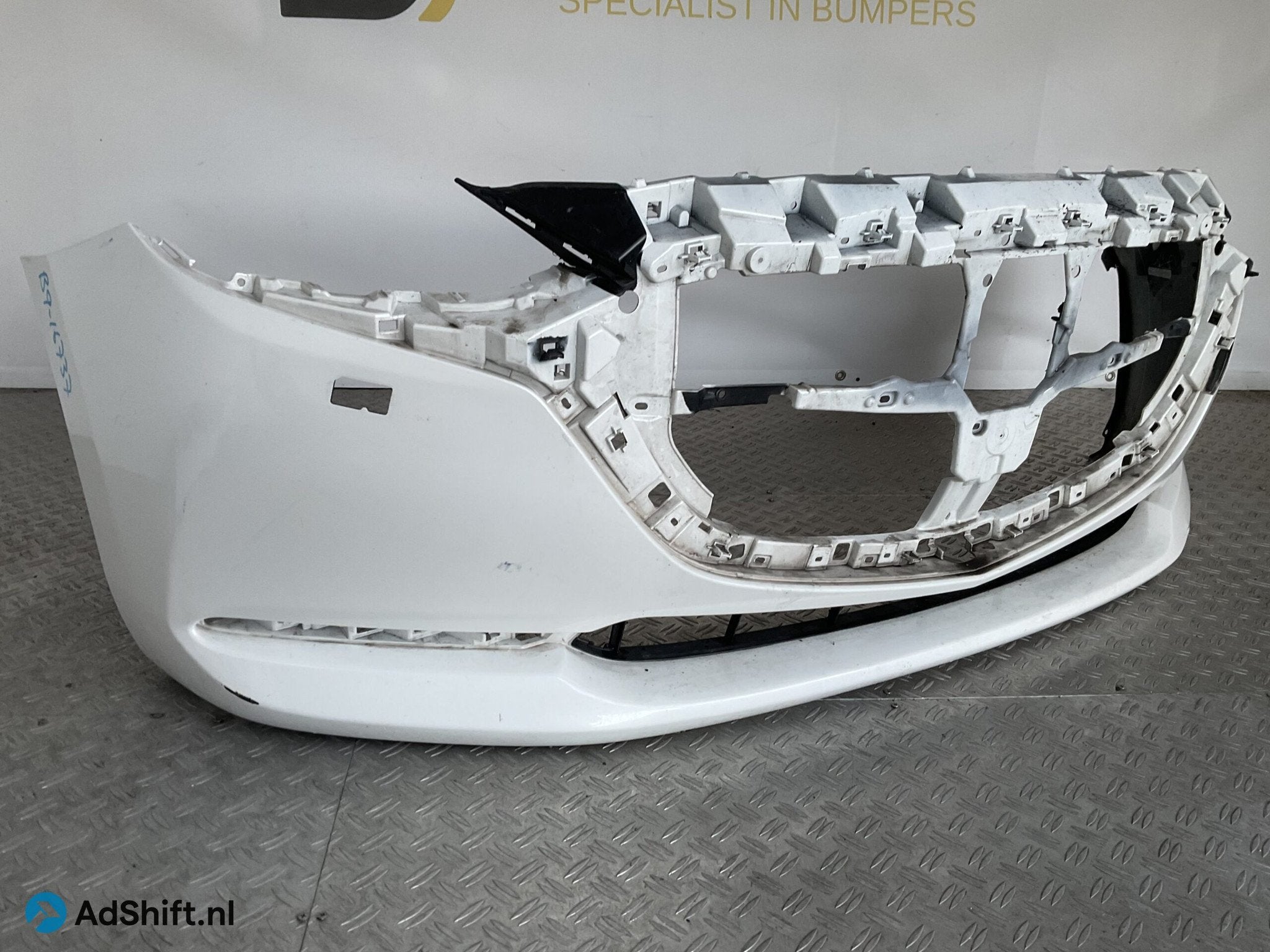 Bumper Mazda 3 19-22 kls dhm3-50719 Voorbumper B9-16737z, Bumper