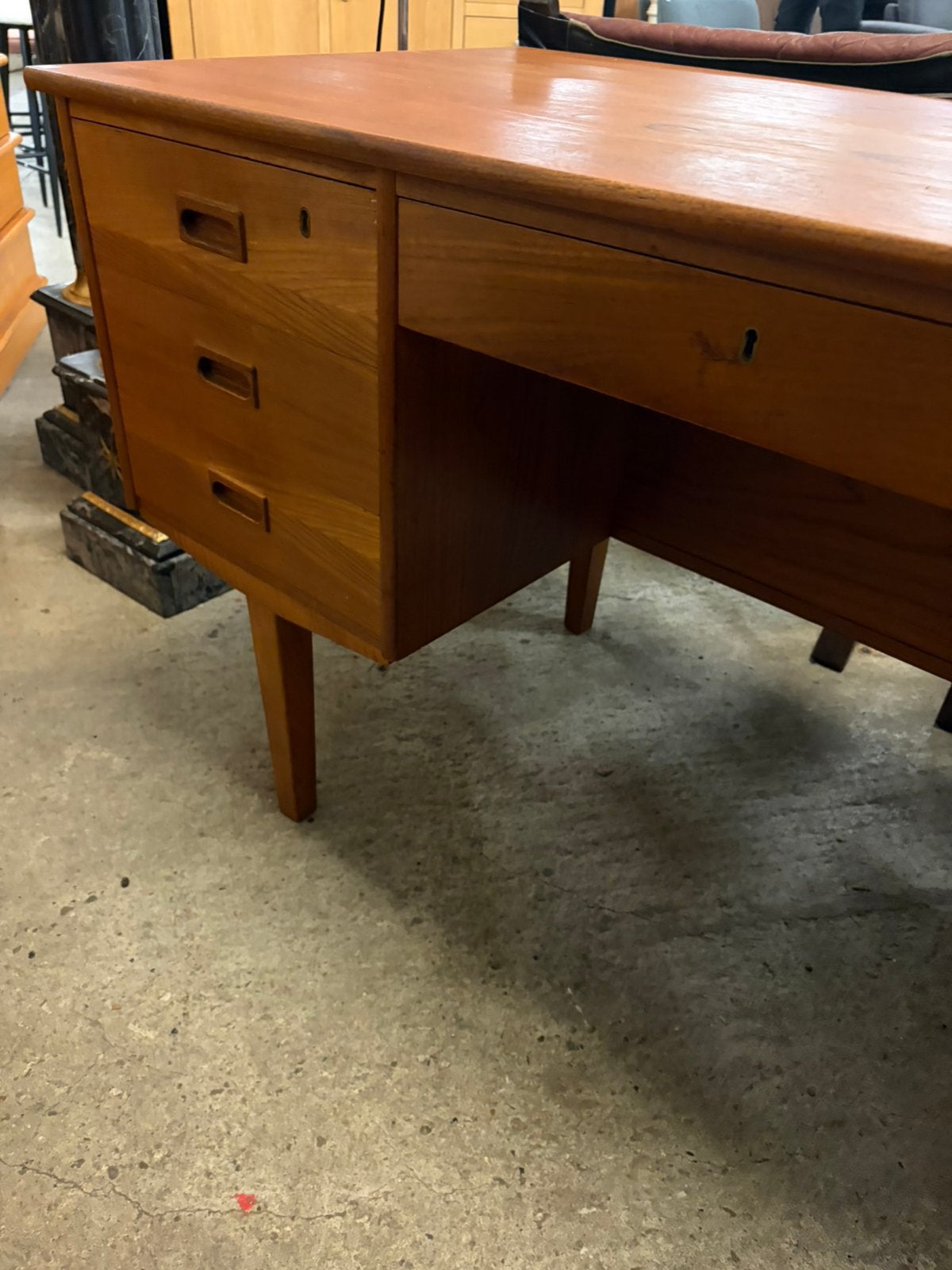 Vintage deense bureau, Ophalen, ., Zo goed als nieuw, .