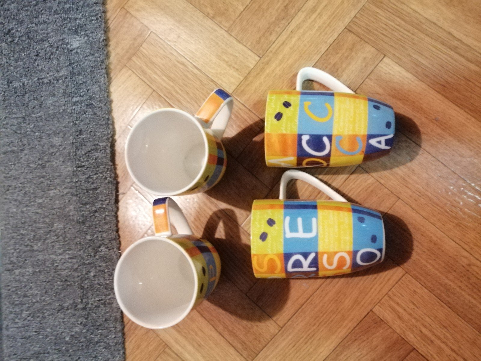 4 mokken, Ophalen, Zo goed als nieuw, Porselein, Kop en/of schotel