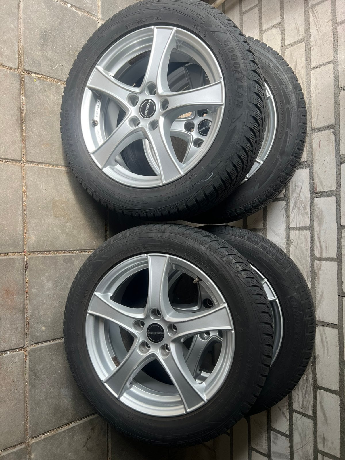 Tekoop Borbet 17inch Volkswagen Passat/T-Roc velgen +band, Ophalen, 215 mm, Velg(en), 17 inch