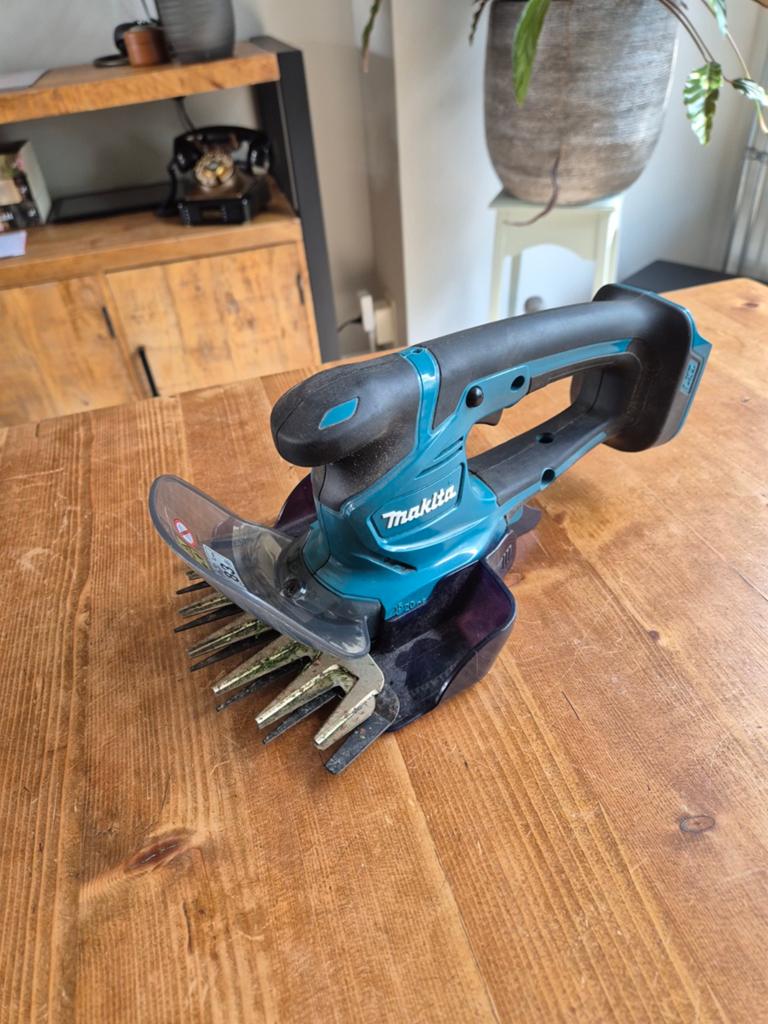 Makita DUM604 18V Accu Graskantenschaar/Heggenschaar, Ophalen of Verzenden