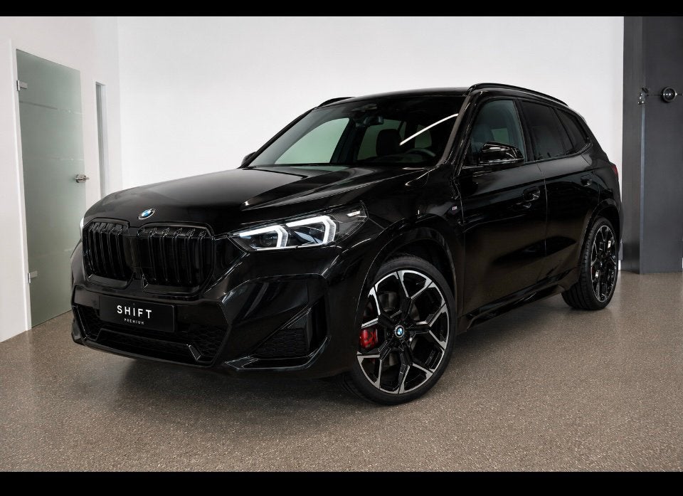 BMW X1 Xdrive30e M Sport Pro / Headup display / Elek. St, Euro 5, 1800 kg, Zwart, Alcantara