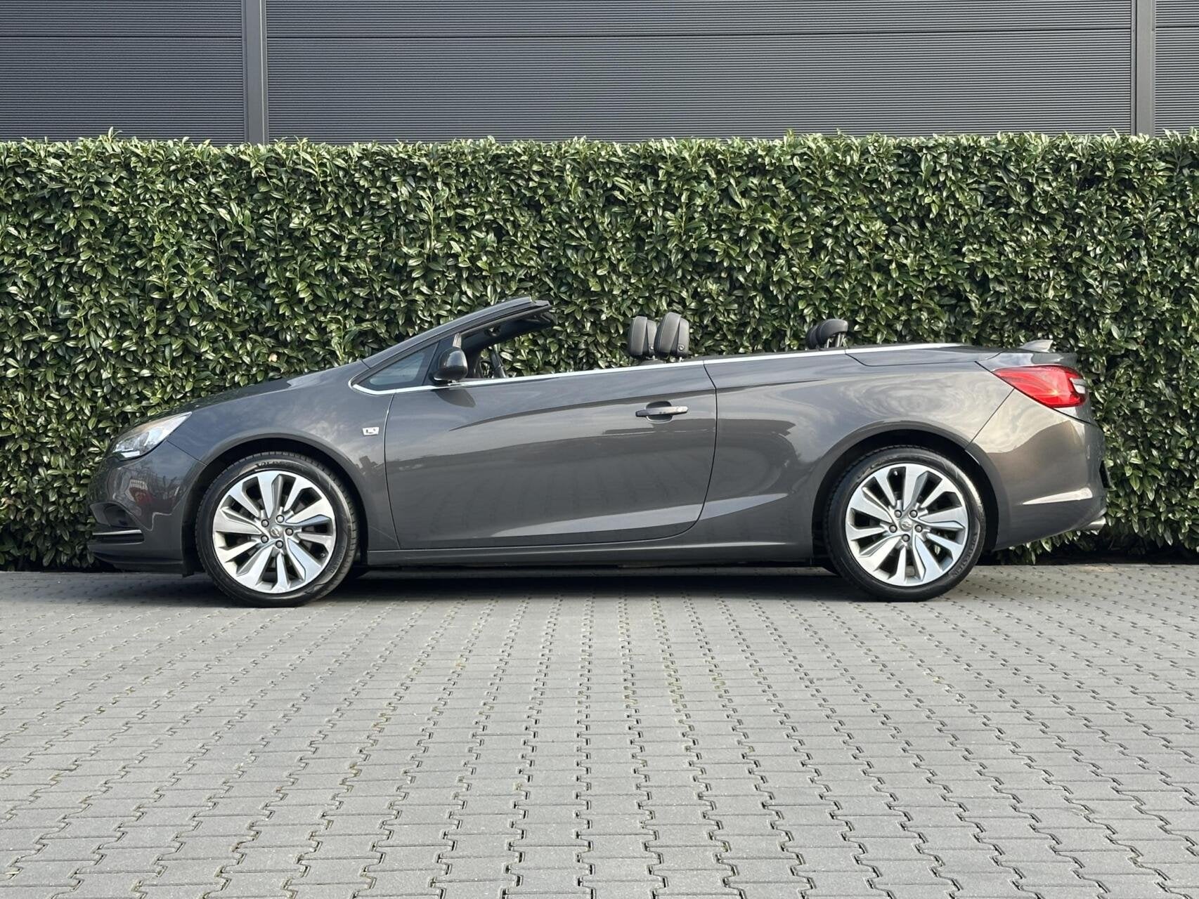 Opel Cascada 1.6 Turbo Innovation NL AUTO, NAP, LEDER, NAVI,, Auto's, Opel, Voorwielaandrijving, 15 km/l, Gebruikt, Euro 6