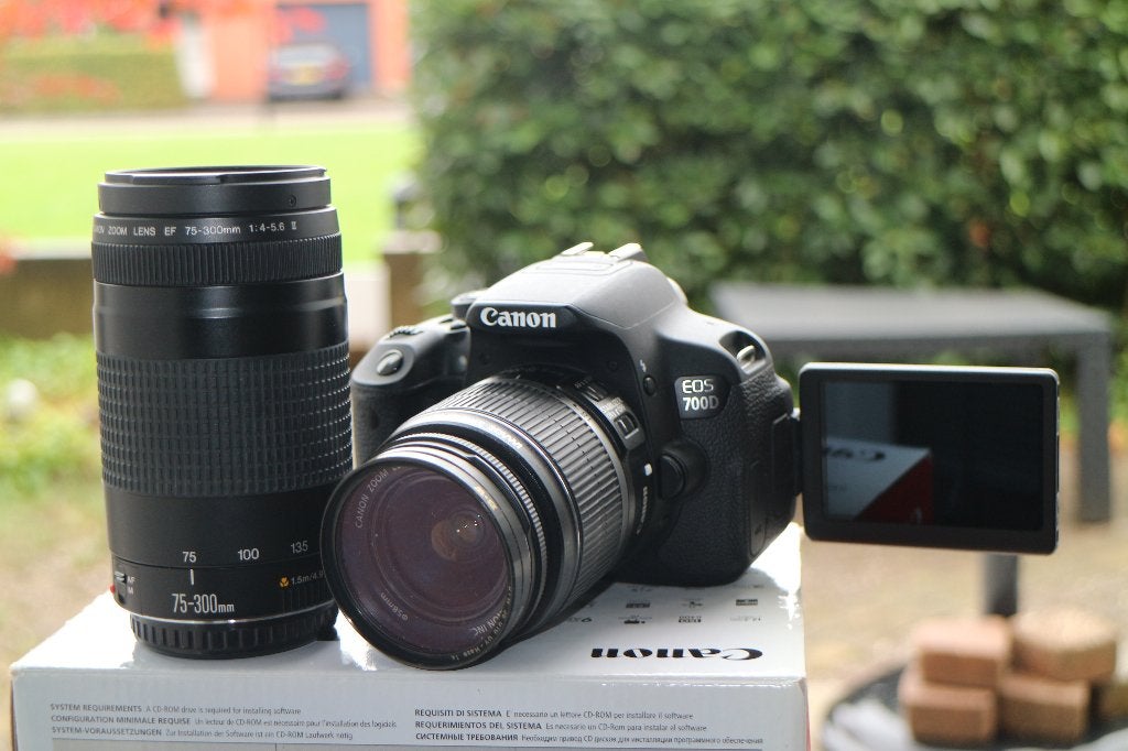 Canon 700D (vlog)camera 5166cl touchscreen 2 Canon lenzen, Spiegelreflex, Canon, Zo goed als nieuw, 8 keer of meer