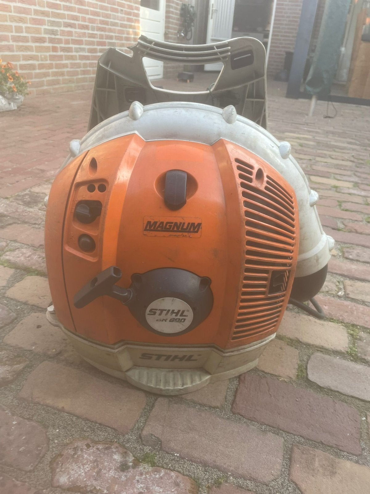 Een stihl bladblazer br600 die niet werkt, Tuin en Terras, Ophalen of Verzenden, Gebruikt, Benzine, Ruggedragen