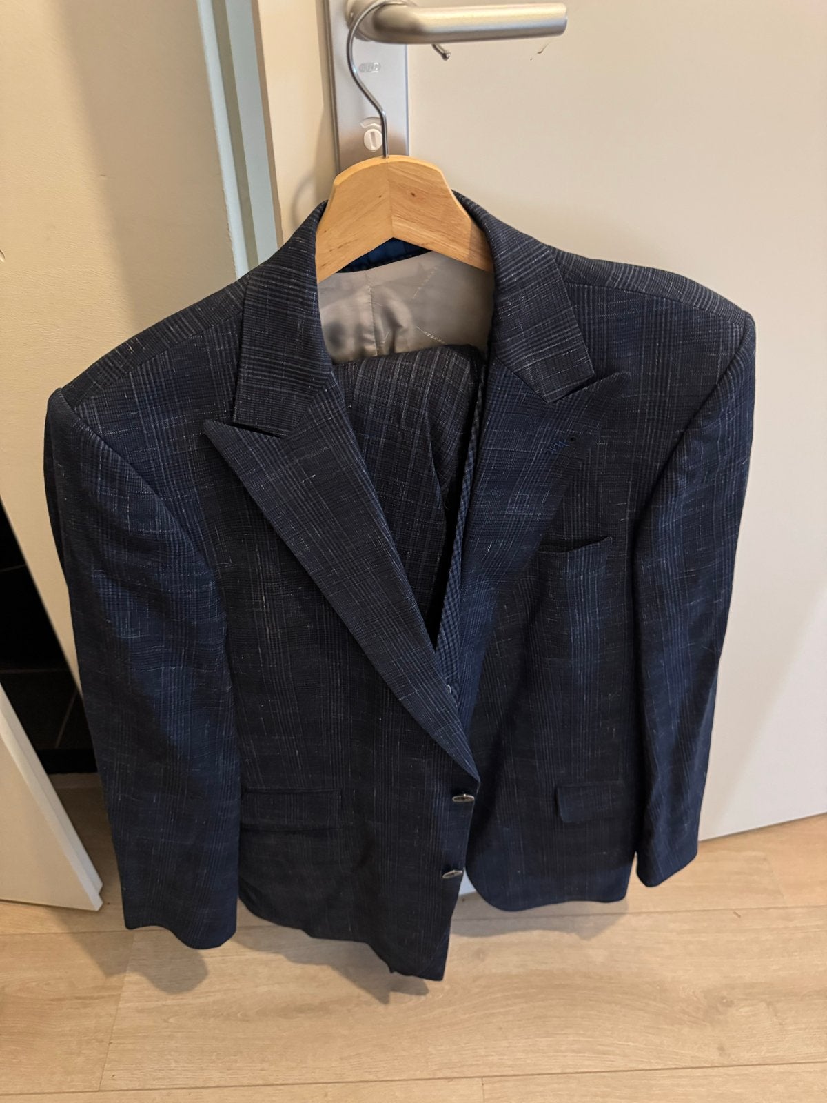 Van Gils 3-delig pak - Maat M - Blauw geruit, Kleding | Heren, Kostuums en Colberts, Ophalen of Verzenden, Zo goed als nieuw, Maat 48/50 (M)