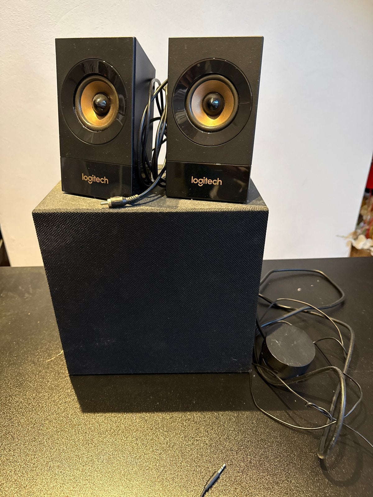 Logitech 2.1 speakerset met subwoofer, Logitech, Speakerset, Ophalen of Verzenden, Zo goed als nieuw
