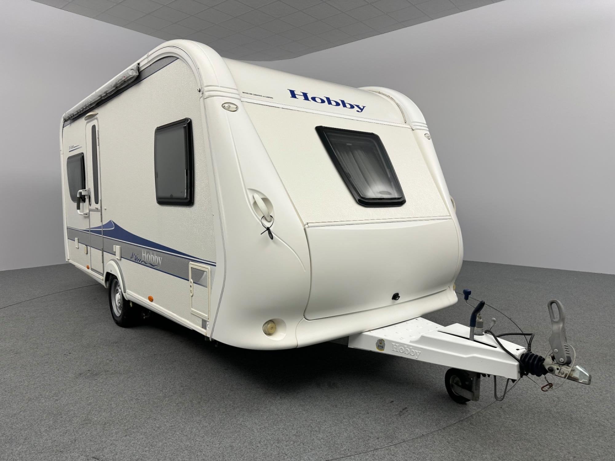 Hobby De Luxe 460 UFe Zakluifel Mover, Hordeur, Rondzit, Hobby, Bedrijf