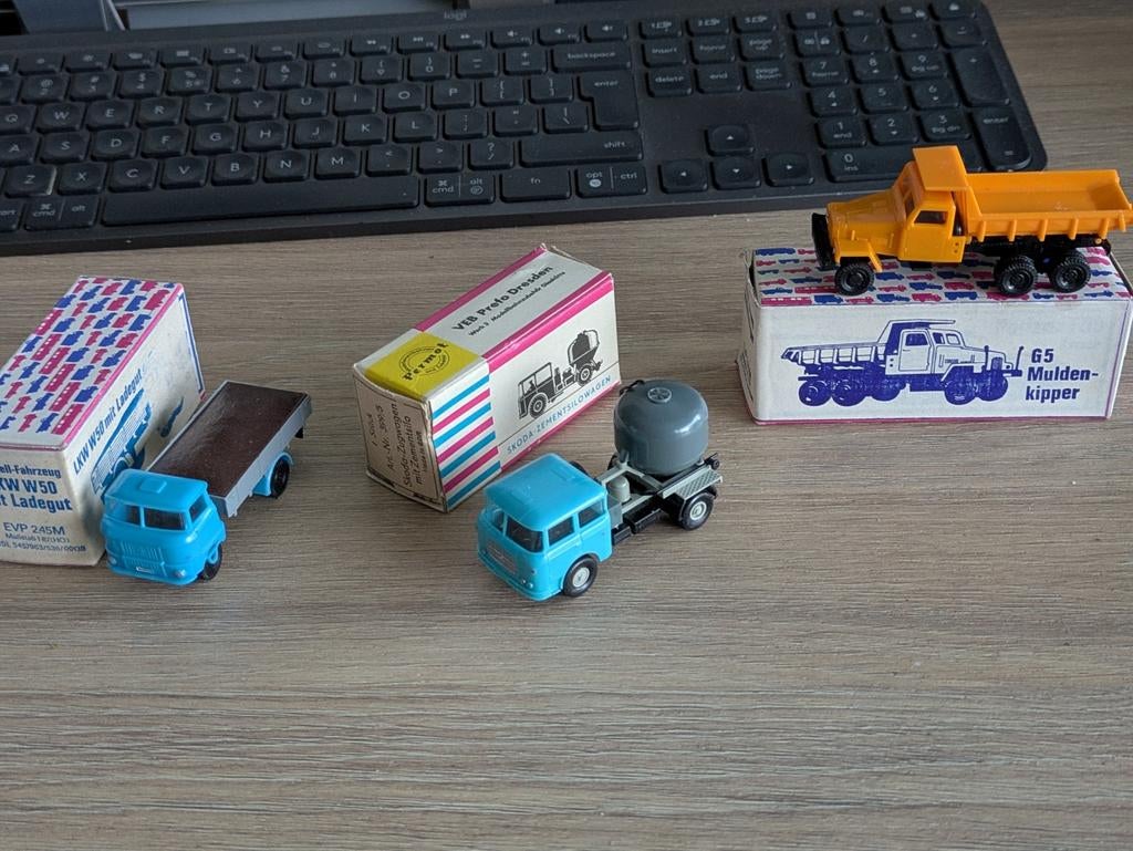 3 vintage h0 autootjes, VEB Prefo Dresden, VEB Berlinplatz, Hobby en Vrije tijd, Ophalen of Verzenden, Zo goed als nieuw, Auto