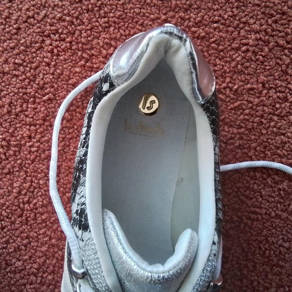 LA Strada schoenen, Kleding | Dames, Ophalen, Zo goed als nieuw, Sneakers of Gympen