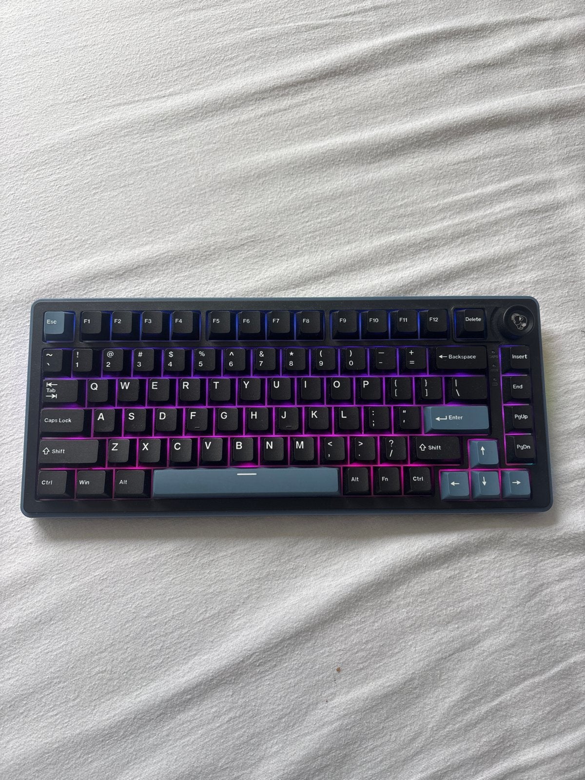 Ducky OK-M 75% Creamy Toetsenbord, Zo goed als nieuw, Draadloos, Qwerty, Draadloze ontvanger