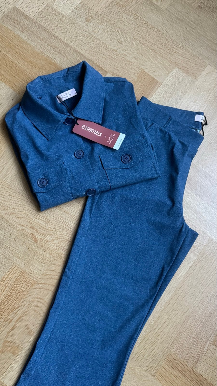 Studio Anneloes M:  Claire Spijkerjasje en Flair Denim Broek, Maat 38/40 (M), Blauw, Nieuw, Ophalen of Verzenden
