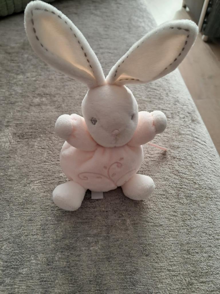 Knuffel konijntje is zéér mooi splinternieuw merk Kaloo, Ophalen of Verzenden, Nieuw, Konijn