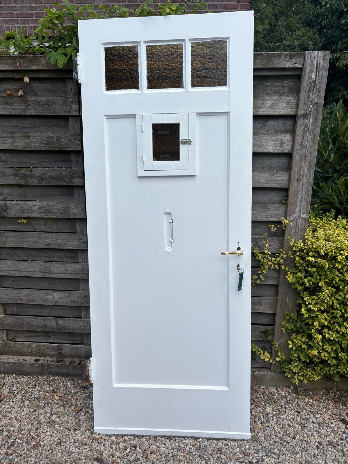 Hardhouten deur 211,5 x 83 cm met luikje, Doe-het-zelf en Verbouw, Ophalen, Gebruikt, 80 tot 100 cm, Buitendeur
