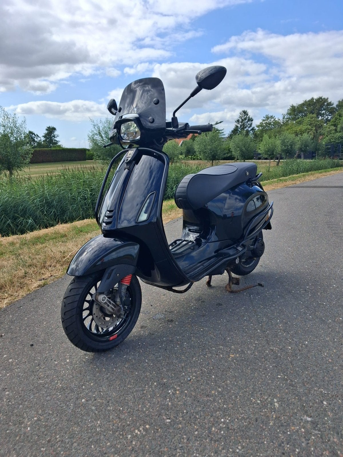 Vespa sprint black edition, Fietsen en Brommers, Scooters | Vespa, Ophalen, Zo goed als nieuw, Benzine, Overige modellen