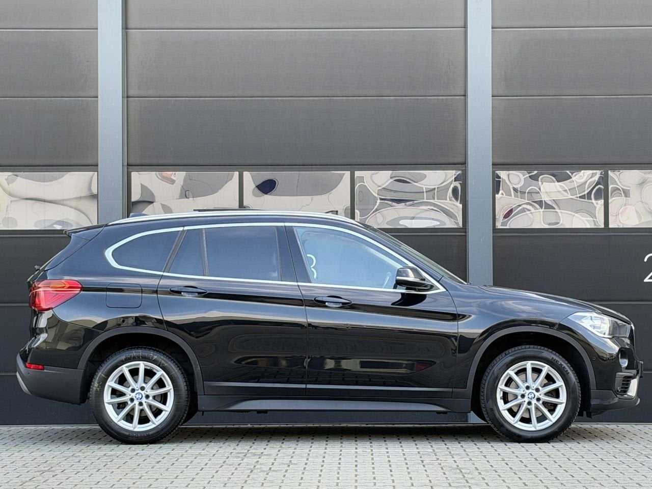 BMW X1 2.0 18D Pano Leer Camera Clima (bj 2018, automaat), 1995 cc, Verwarmde buitenspiegels, 1445 kg, Zwart