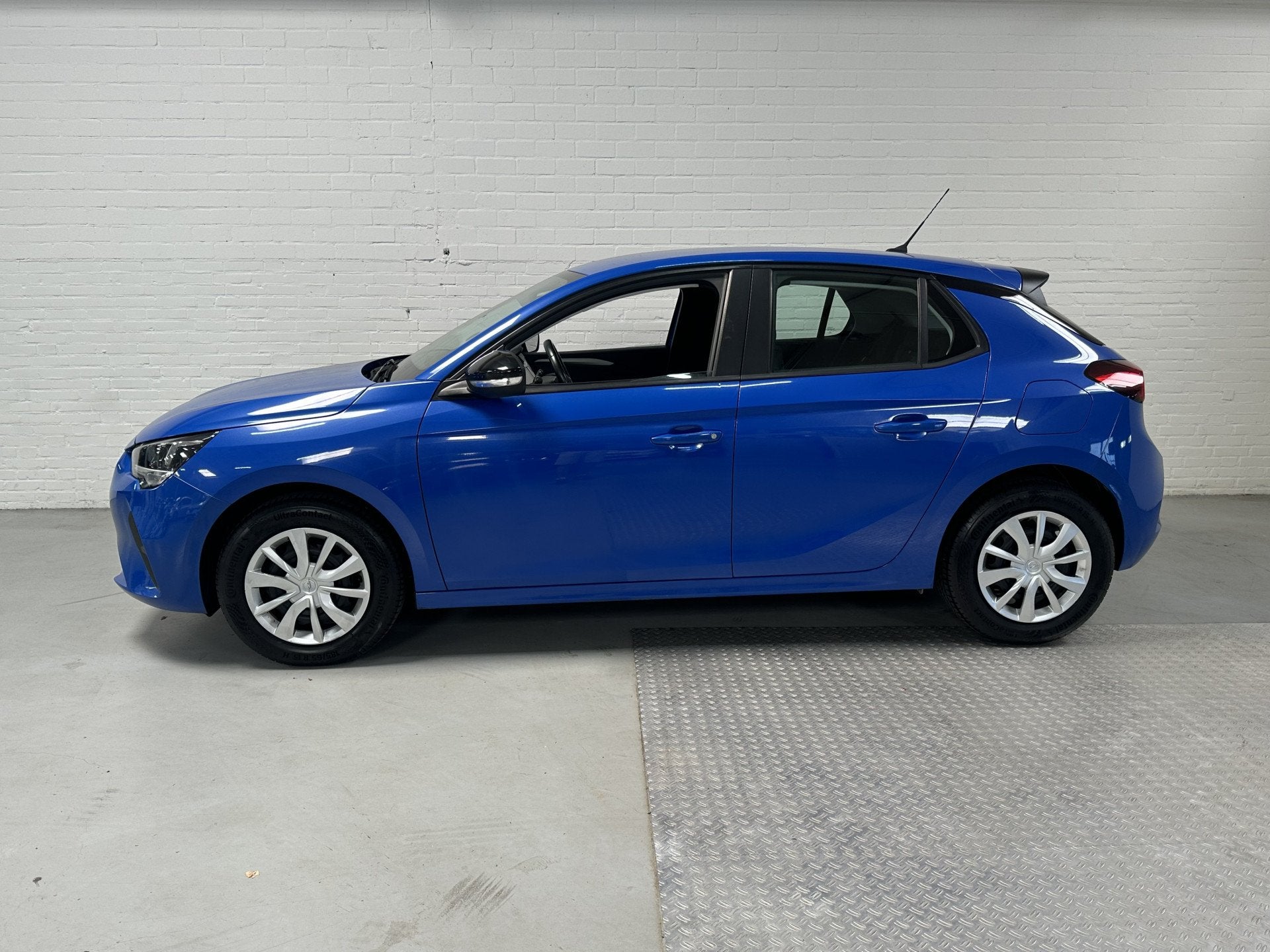 Opel Corsa 1.2 Edition AIRCO / CRUISE / CAMERA / APPLE CARPL, Auto's, Voorwielaandrijving, Stof, Gebruikt, 1199 cc