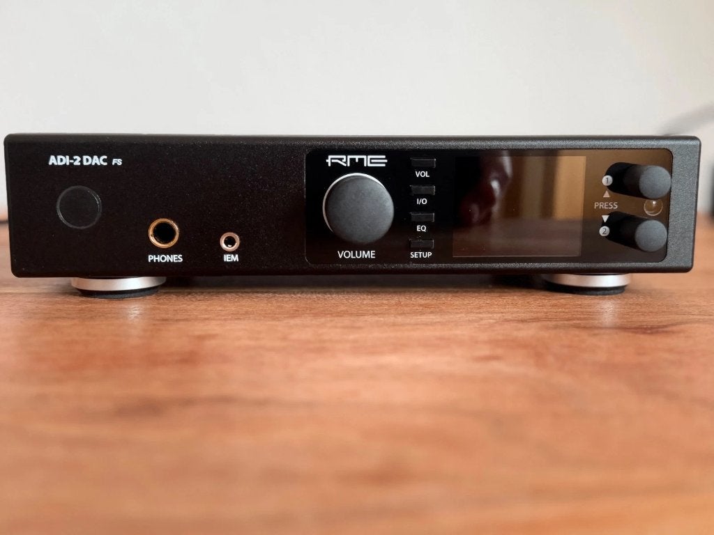 RME ADI-2 DAC FS DAC en hoofdtelefoonversterker