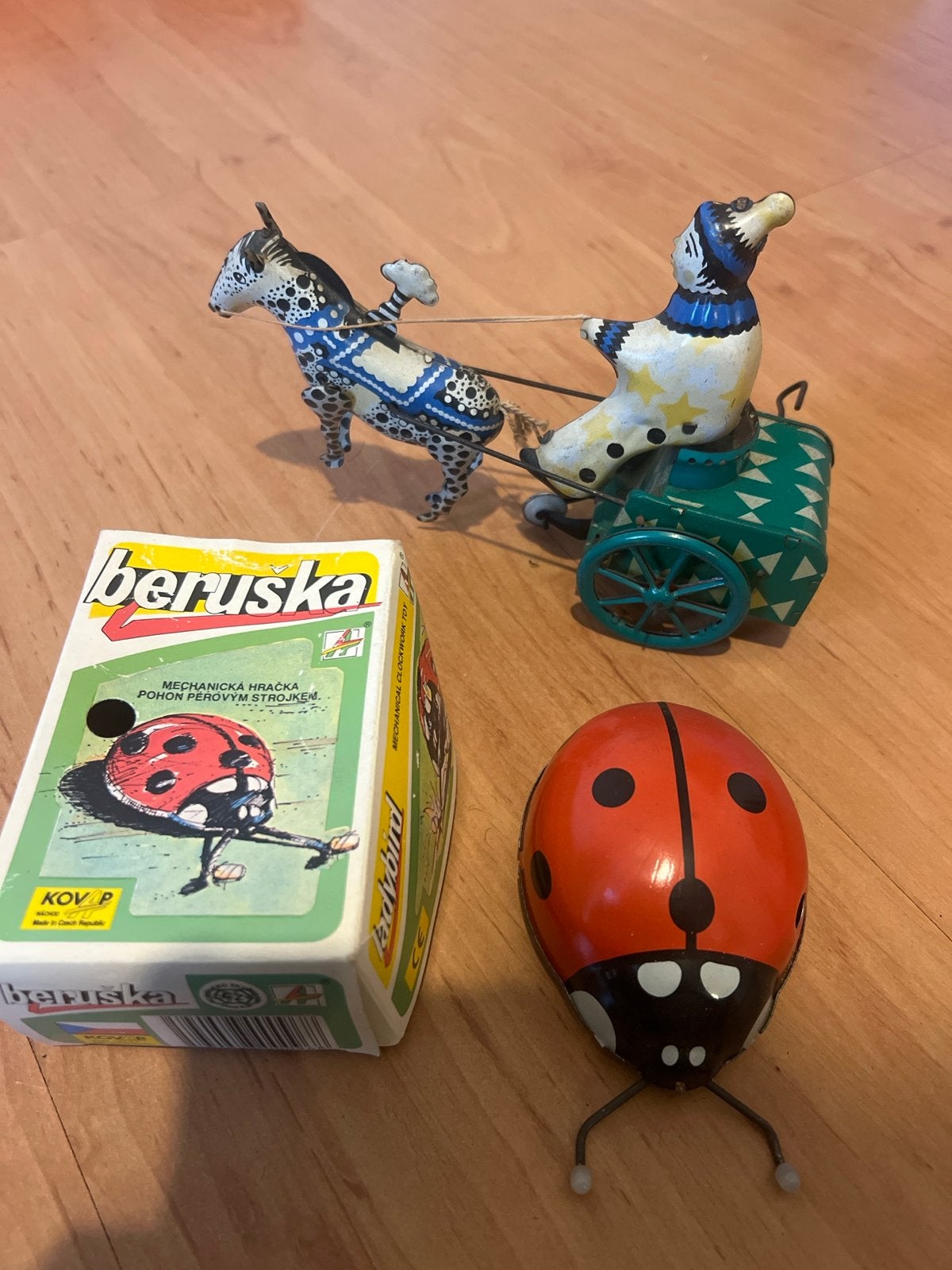 Vintage blikken speelgoed: Beruska lieveheersbeestje & paard, Antiek en Kunst, Ophalen of Verzenden