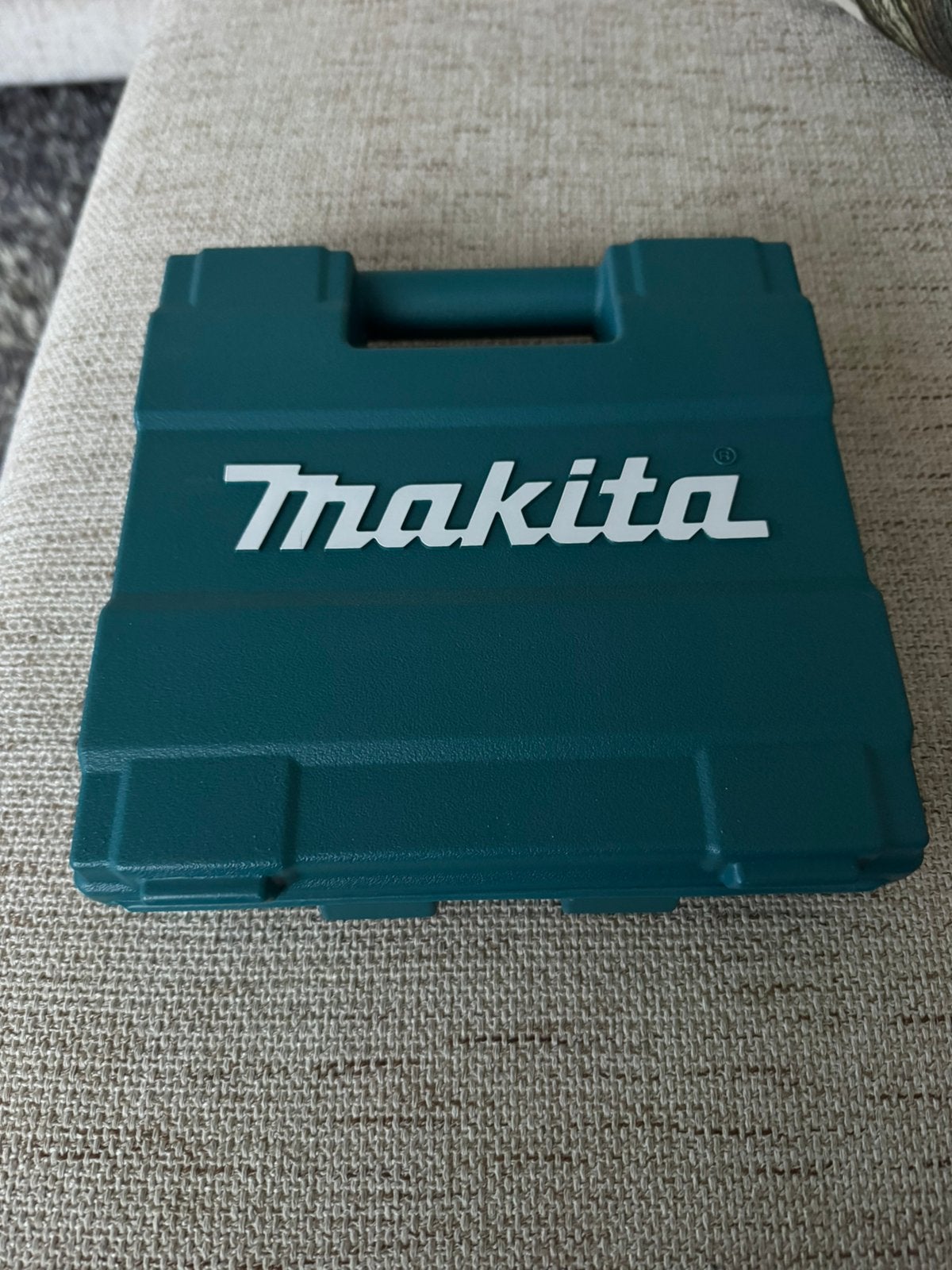 Makita boren en bit set, Ophalen, Zo goed als nieuw