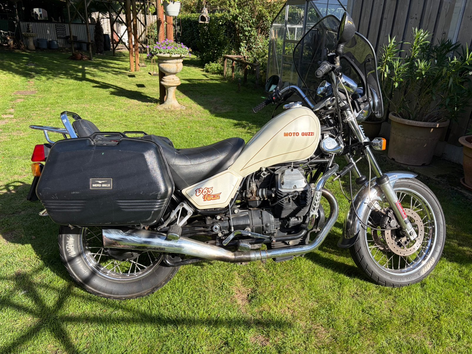 Moto Guzzi V65 Florida, 2 cilinders, Occasion, Particulier, Toermotor