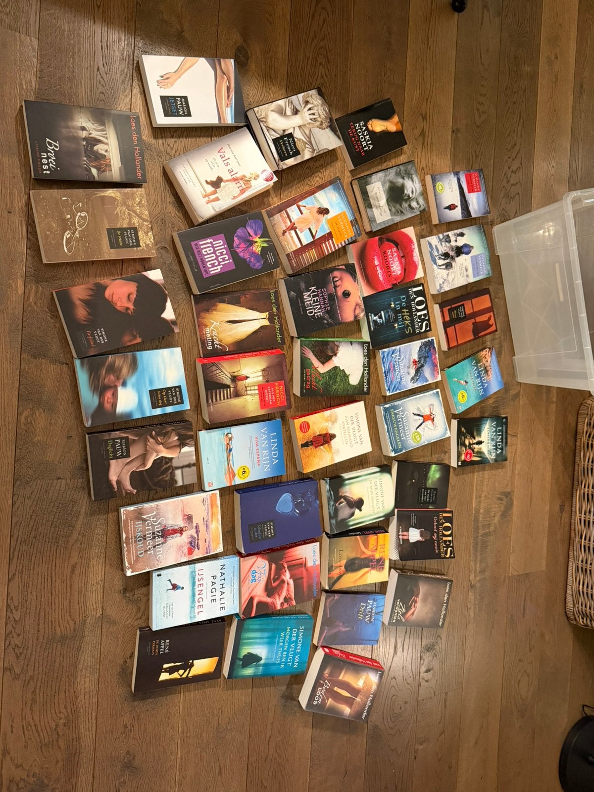 Boeken 40 stuks. Thrillers, Ophalen, Zo goed als nieuw
