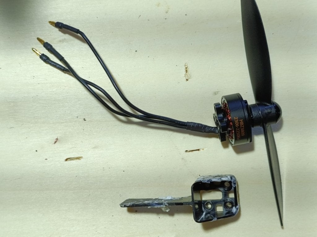 Hobbyzone HBZ3809 2250KV., Ophalen, Gebruikt