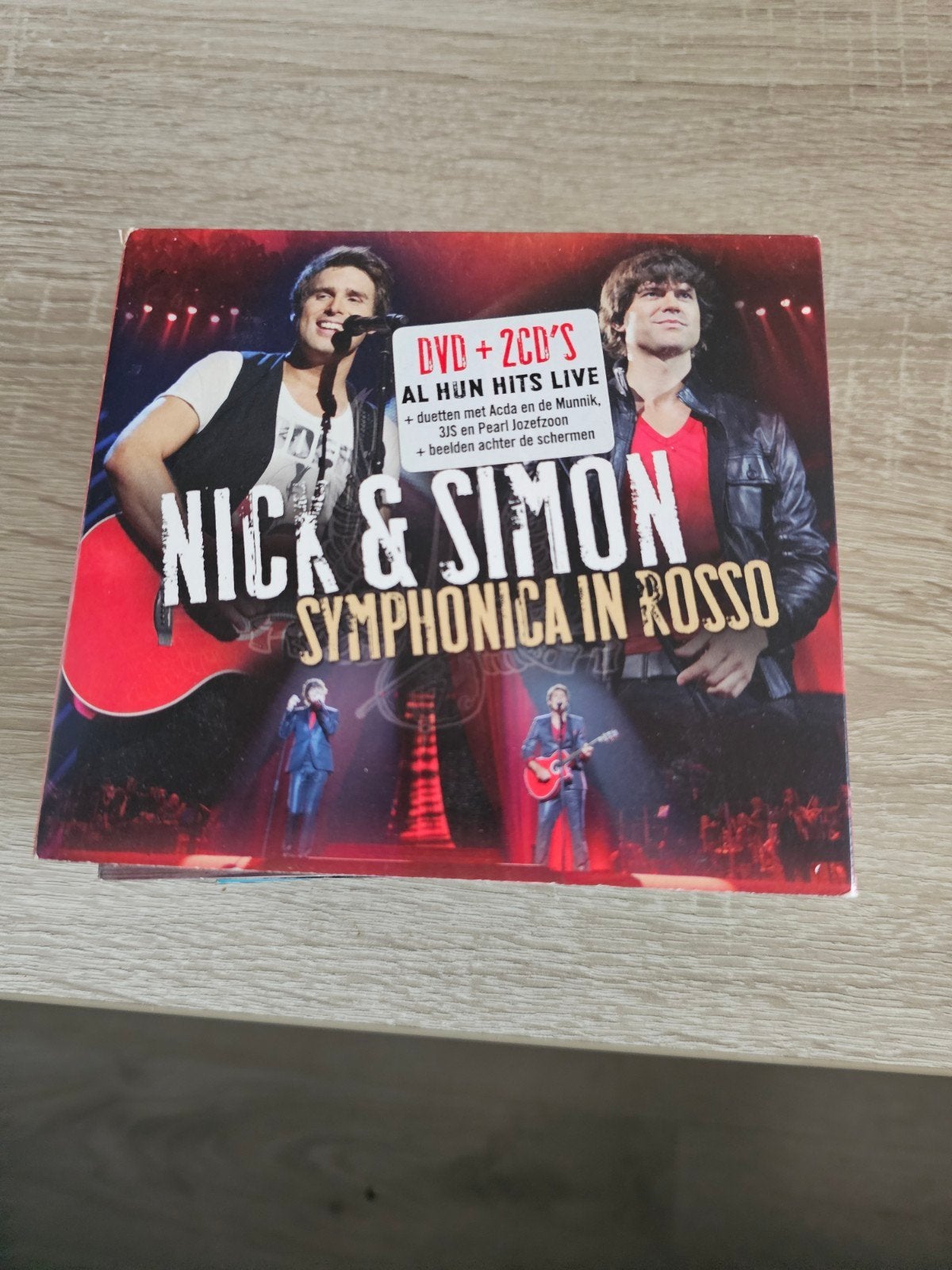 Nick & Simon - Symphonica In Rosso DVD + 2CD's, Cd's en Dvd's, Dvd's | Muziek en Concerten, Alle leeftijden, Nederlands, Zo goed als nieuw
