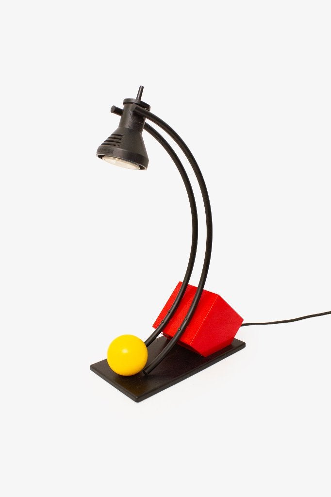 Zwarte 90s memphis bureaulamp met gele bal en rode kubus, Ophalen, Overige merken, Gebruikt, Kunststof