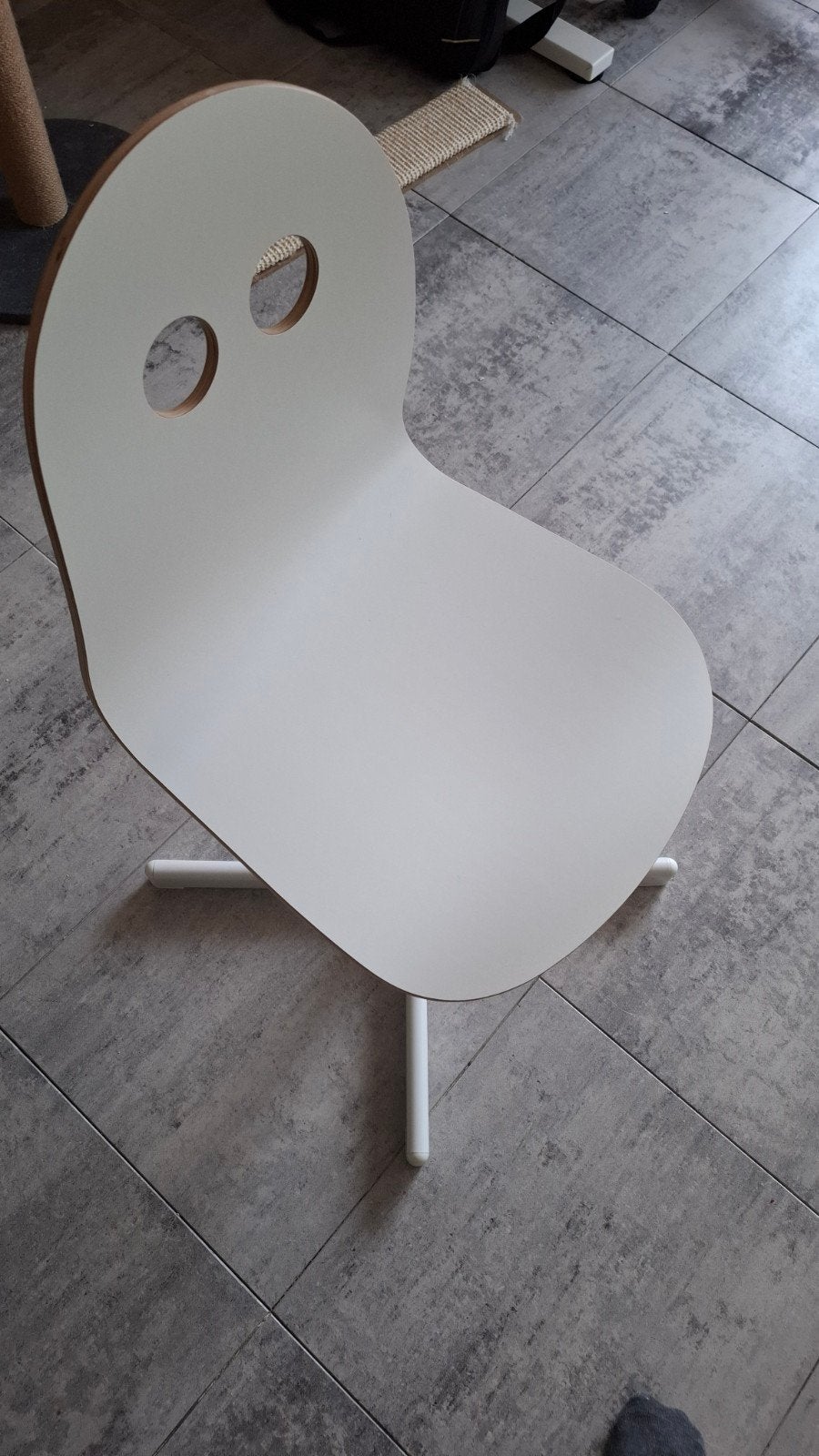 Witte Ikea kinder bureaustoel met speelse uitstraling, Ophalen, Gebruikt, Modern, Speels, Wit