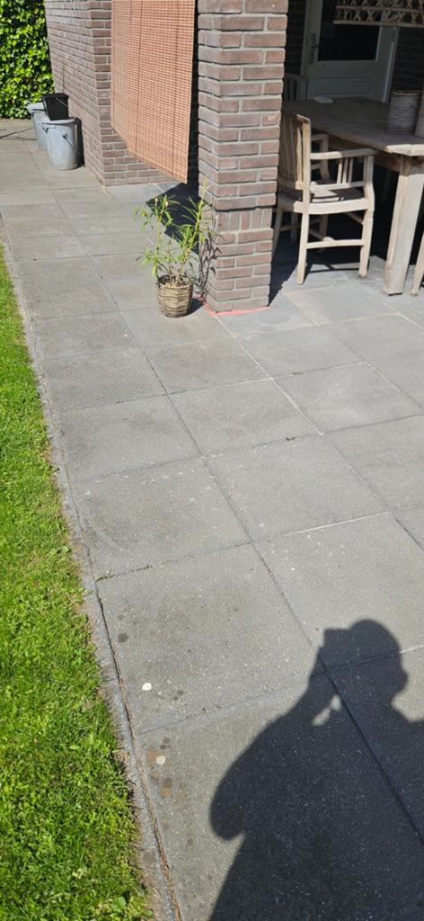 Gratis 50x50cm betontegels af te halen in Enschede (80m2), Ophalen, Gebruikt, 10 m² of meer, Beton
