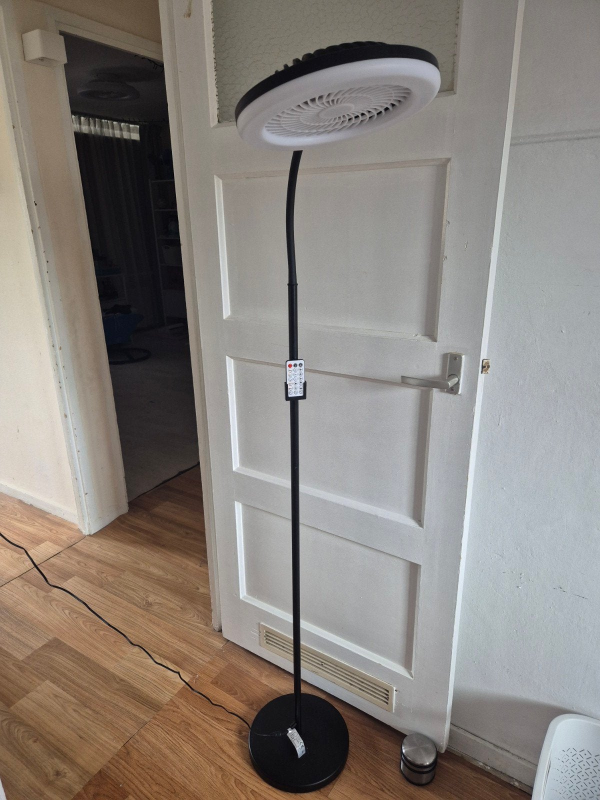Staande lamp met ventilator. Zo goed als nieuw, Witgoed en Apparatuur, Ventilatoren, Ophalen, Ventilator met afstandsbediening