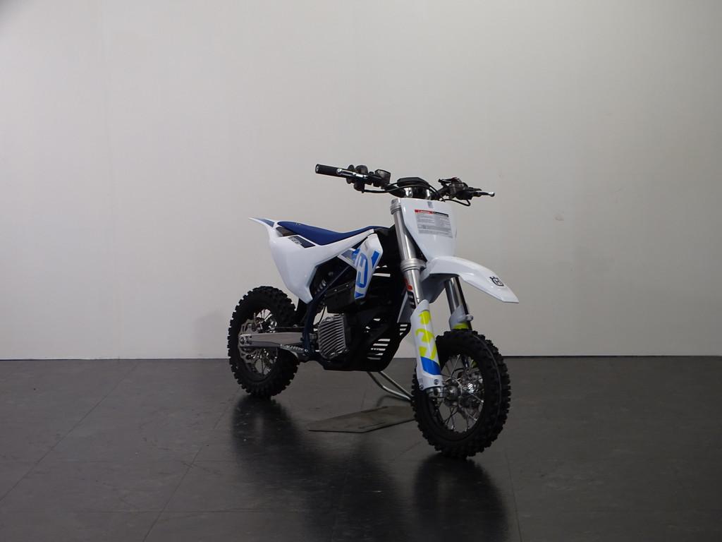 Husqvarna EE 3, Bedrijf, Crossmotor